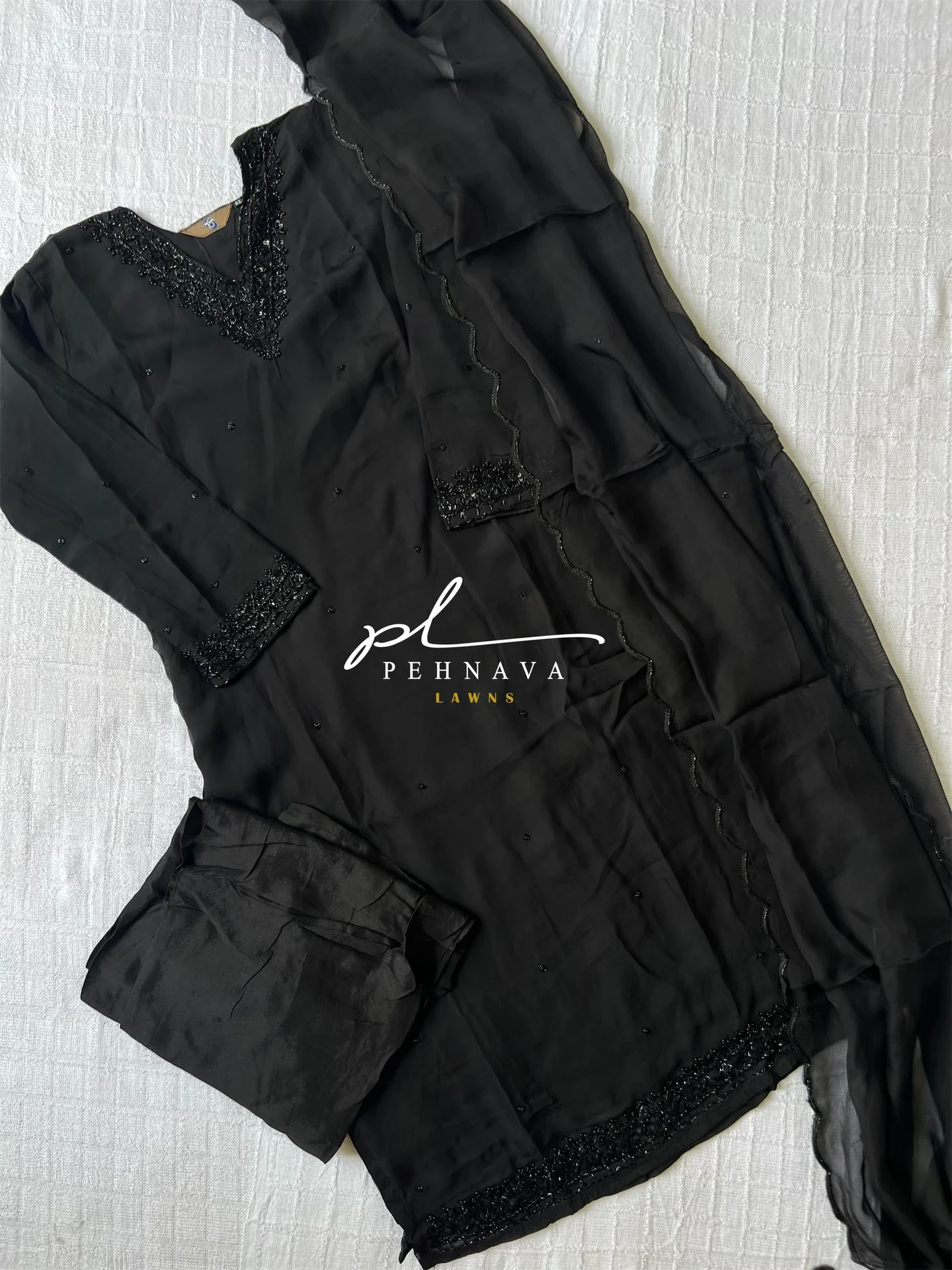 Hand embroidered pure organza suit-v neck - Image 5