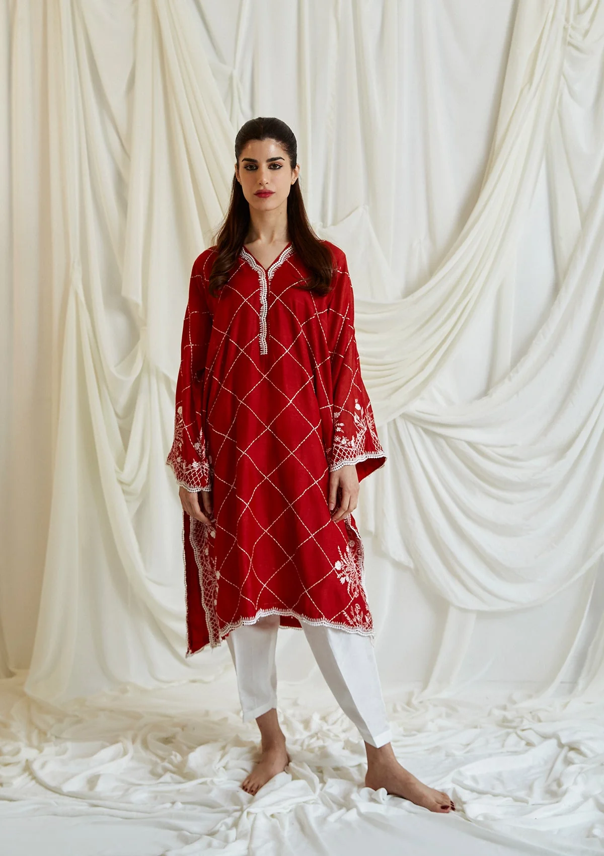 Red handworked georgette suit - Image 4